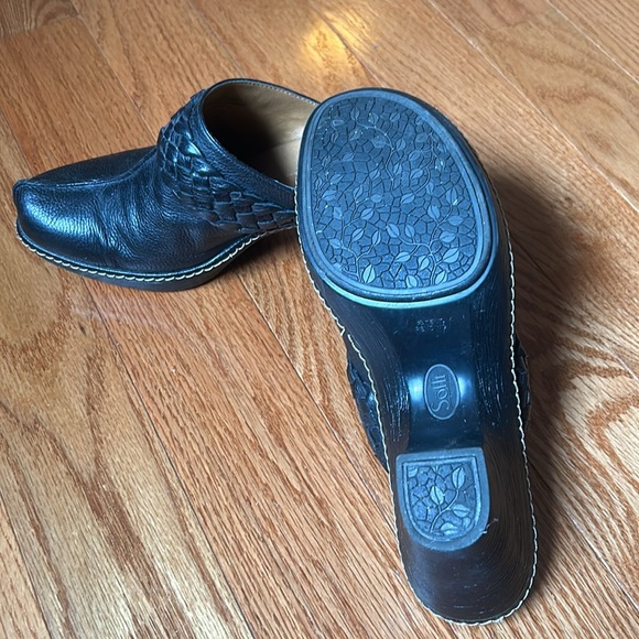 Sofft clogs Size 9.5 - Picture 3 of 4